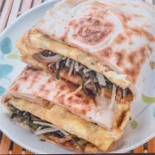 Pancake with Egg & Vegetable