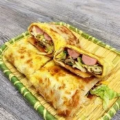 Egg Pancake with Ham & Lettuce