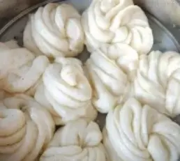 Twist Bun