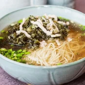 Pickled Mustard & Pork Noodle Soup