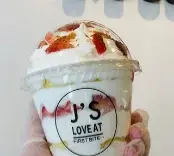 Strawberry Hug Cup