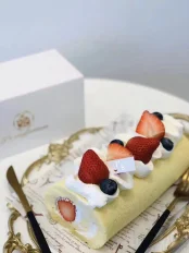 Strawberry Vanilla Rolls