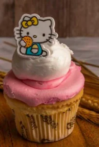 Hello Kitty Cupcake